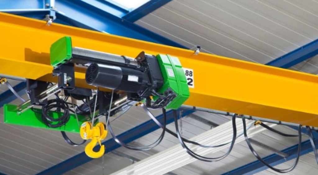 Single girder EOT crane with electric hoist and trolley on a runway beam